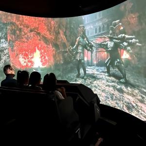 China Realistic 3D Naked-Eye Roller Coaster 8D Cinema Motion System Orbit Cinema wholesale