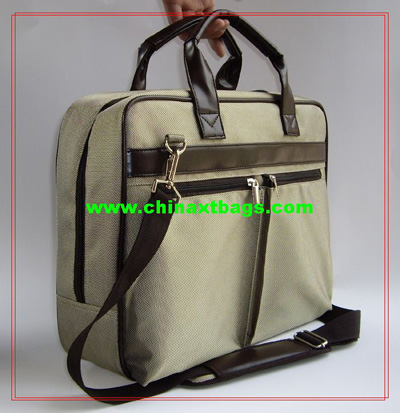 Model CP-456 deluxe laptop bag