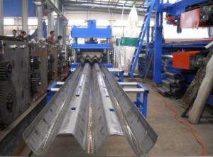 China Material thickness 2 to 4mm guard railway roll forming machine hydraulic power 5.5KW wholesale