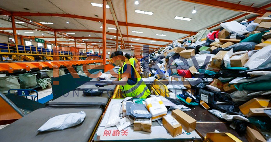 Precision Crossbelt Sorter For Sorting Parcels And Cartons