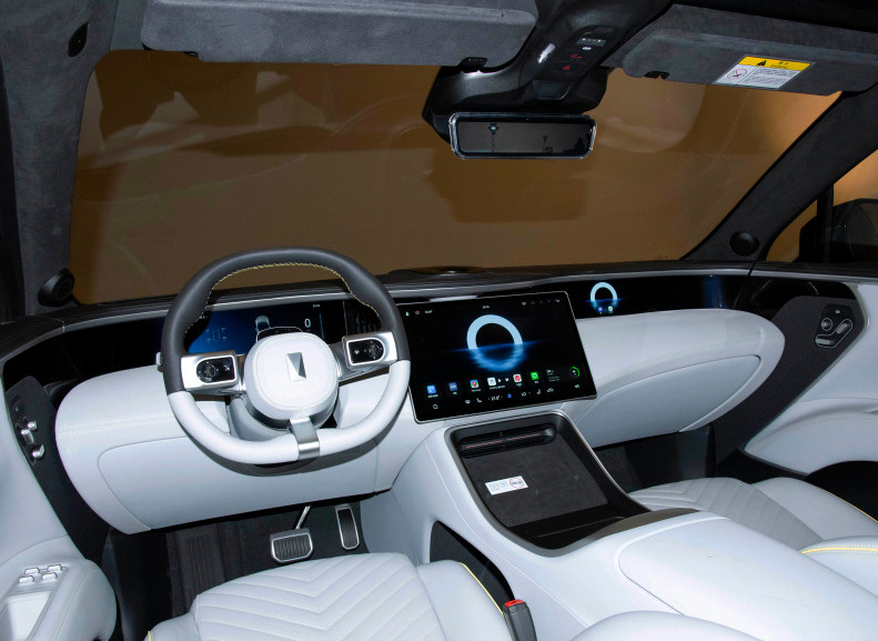 Pure Electric Avita 11 Five Seater Car High Performance Hatchback