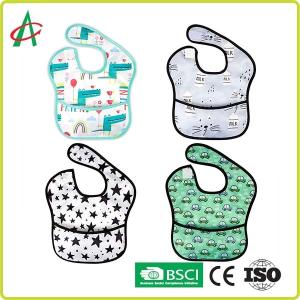 China Adjustable Waterproof Newborn Baby Bibs For Feeding And Eating wholesale