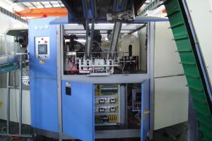 China 6000 BPH Semi Automatic Bottle Moulding Machine wholesale