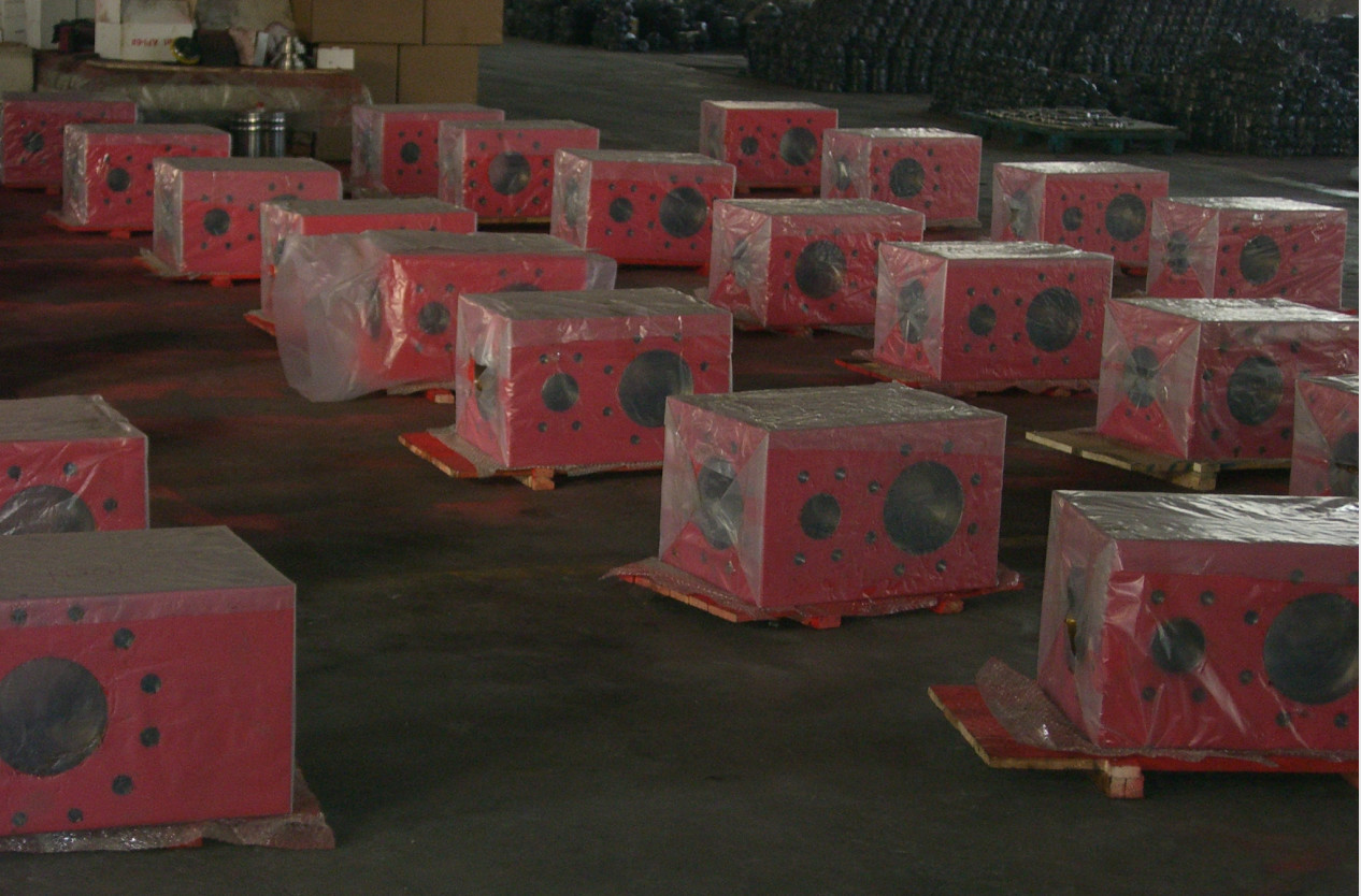 TSC FB1300 mud pump fluid end module for BOMCO, EMSCO, NATIONAL mud pump, Drillmec mud pump, Ideco, Weatherford mud pump