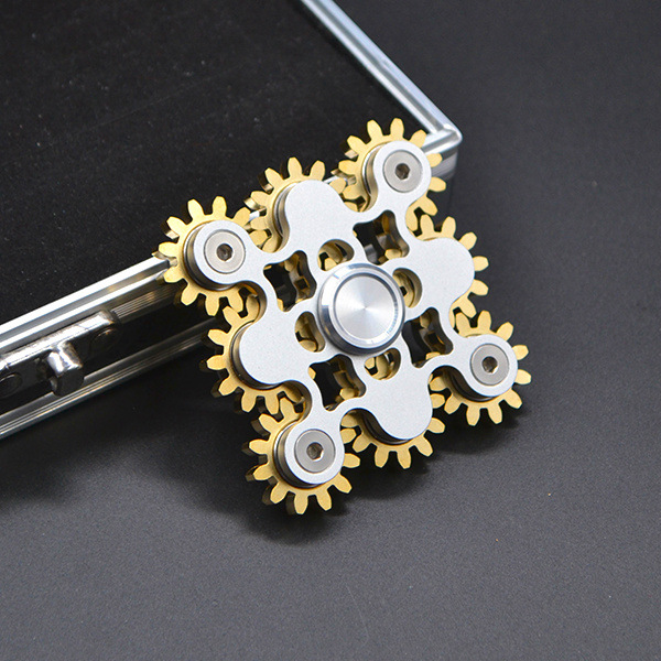 Plastic Metal Nine Tooth Linkage Finger Tip Gyroscope Hand Spinner for Unisex EDC Toy