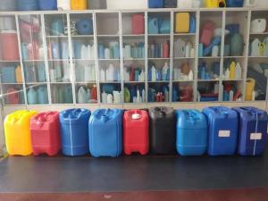 China EBM Extrusion Blow Molding Machine For 5L HDPE Drum 700kg/H wholesale