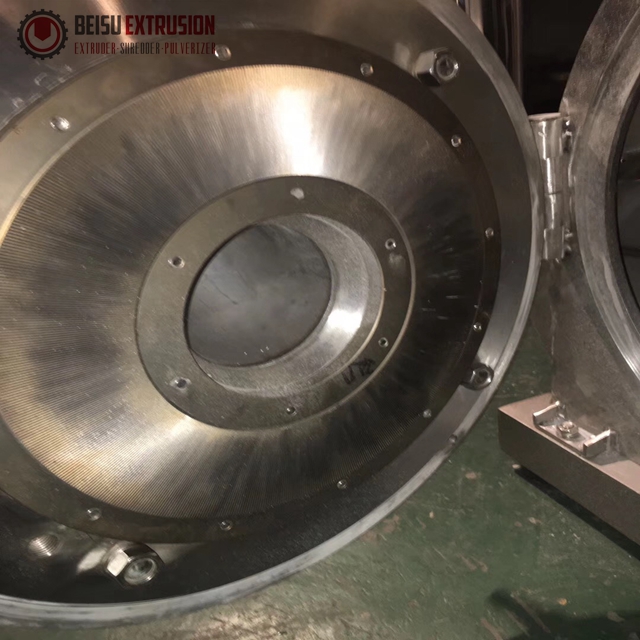 8mm Feeding Size 250-450kg/H Plastic Milling Machine