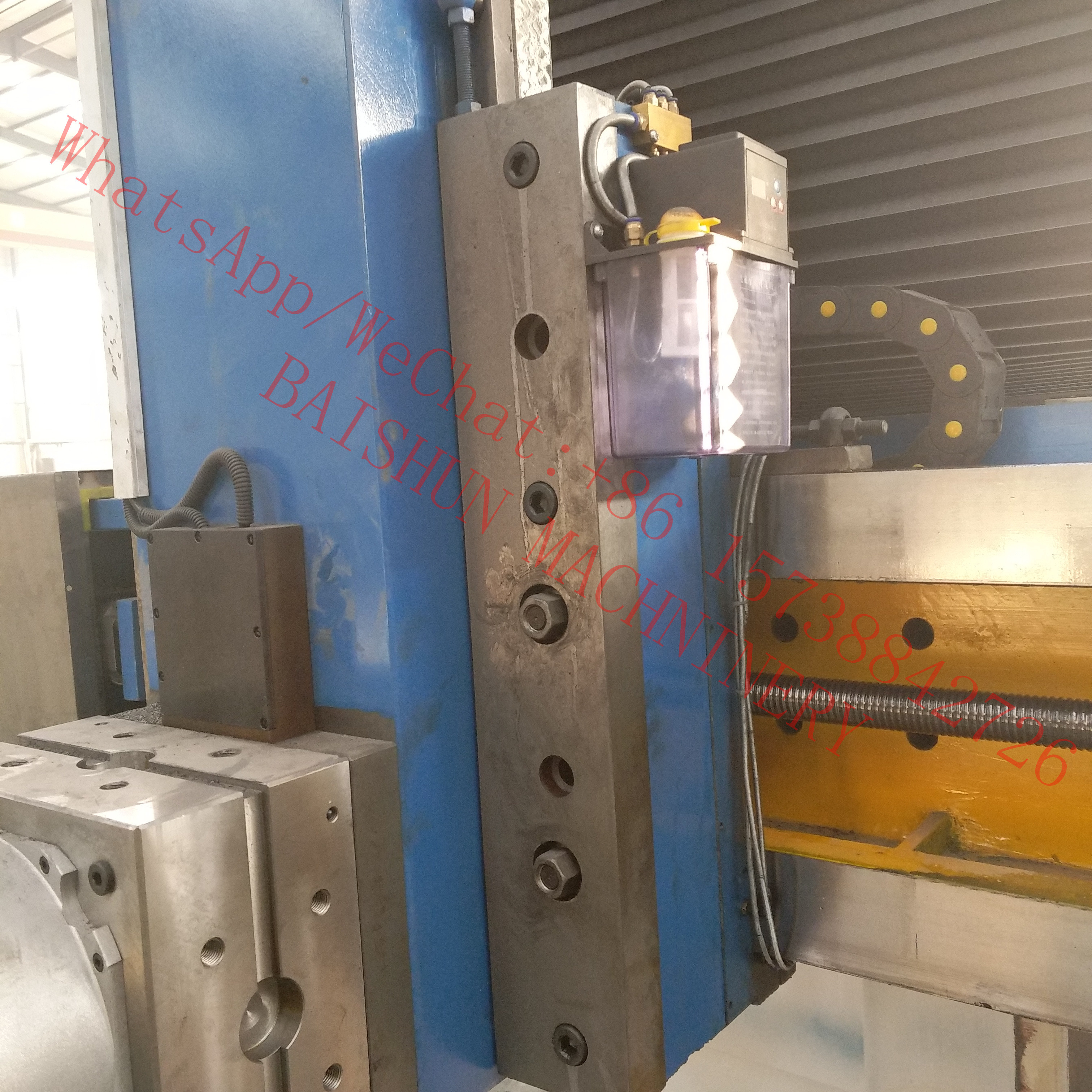 Universal Double Column Vertical Turret Lathe With Touch Screen Display