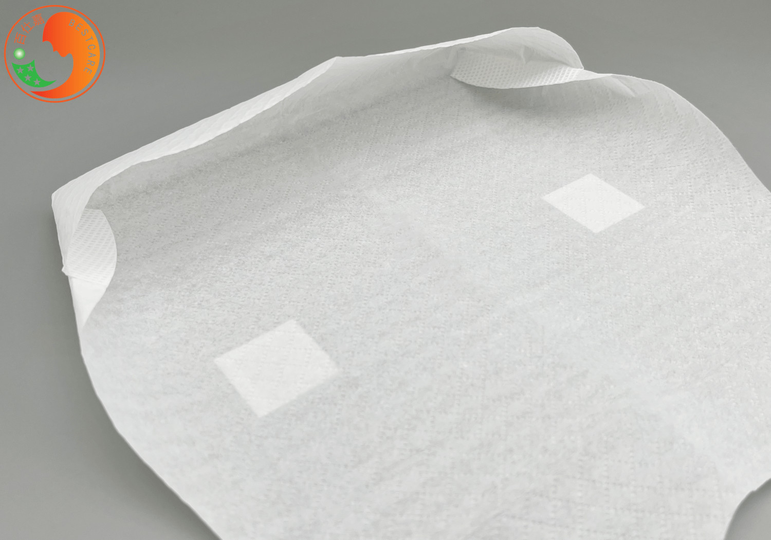 White Disposable Baby Bibs With Pouch Biodegradable100% Pure Cotton Messy Free OEM ODM