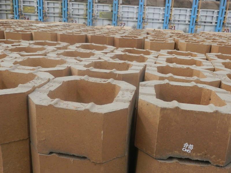 Low Apparent Magnesia Carbon Refractory Bricks For Ladle Lip With And Low SiC Content