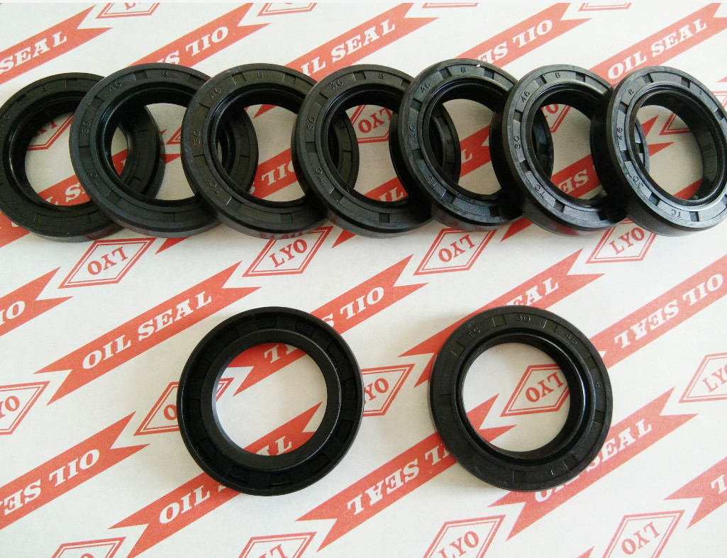 TC framework oil seal,model 30*46*8,NBR material,color is generally biack and brown.