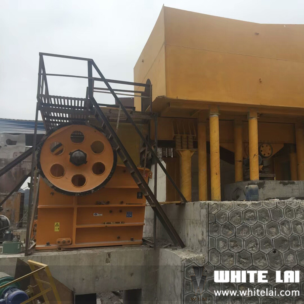 Hydraulic 220TPH Q235 Aggregate Rock Jaw Crusher 30t/H