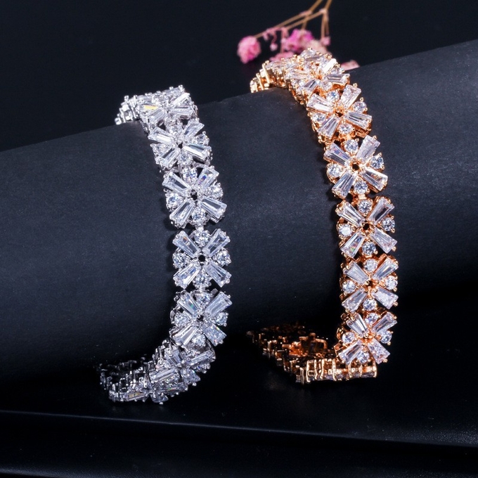 New Flower Bracelet Shining Tiny CZ Crystal Charming Bracelet Link Chain Bracelet for Women Wedding Party Jewelry