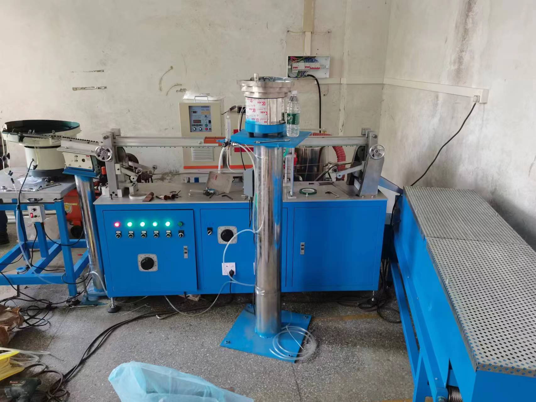 High-Efficiency Screw Resistant Gluing Machine for Precise Anti-Loosening of Screws
