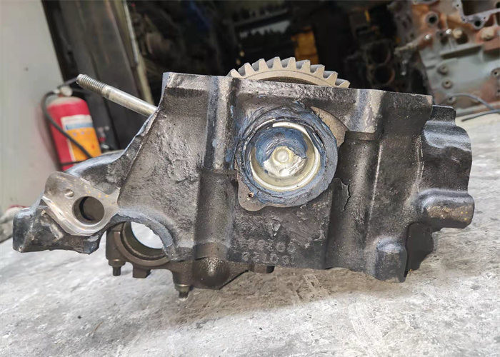 Electric ISUZU 4hk1 Cylinder Head , Second Hand Cylinder Heads For Excavator 8980184546