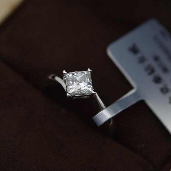 Synthetic Diamond Moissanite Jewelry , 2.68g Gold Weight Moissanite Wedding