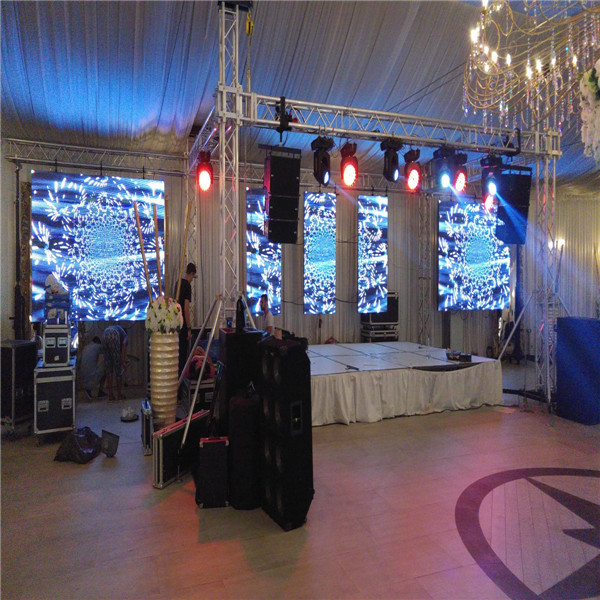 Bar equpment Indoor Concerts DJ LED Display Video Wall , DJ Booth LED Display