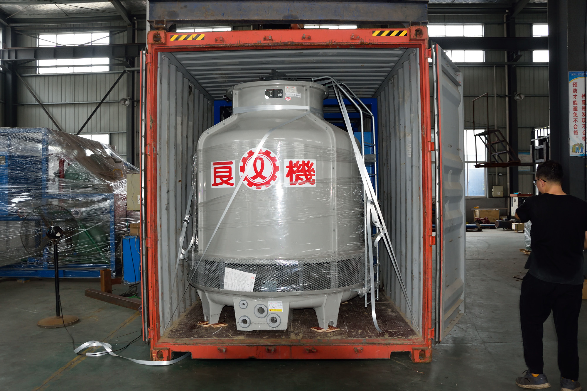 Outdoor Snow Making 30tons Snow Machine with 380v/220v/440v/460v/480v Voltage from Focusun