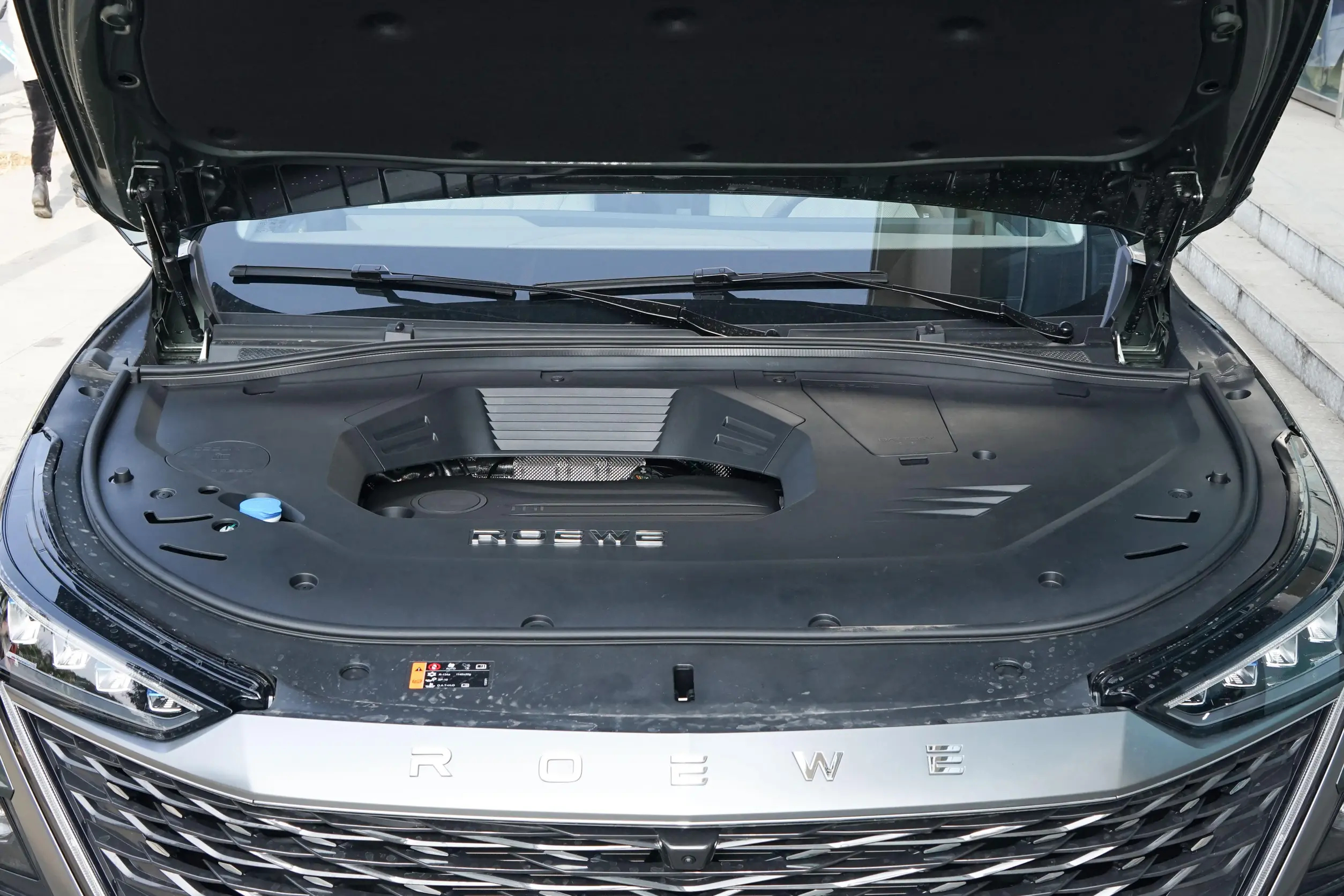 High Speed Gasoline Cars Roewe RX9 2023 Buy Car Roewe Fuel Car Direct