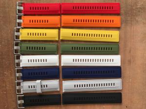 China Luxury Replacement 22mm Silicone Rubber Watch Strap Bands ROHS Certificate wholesale
