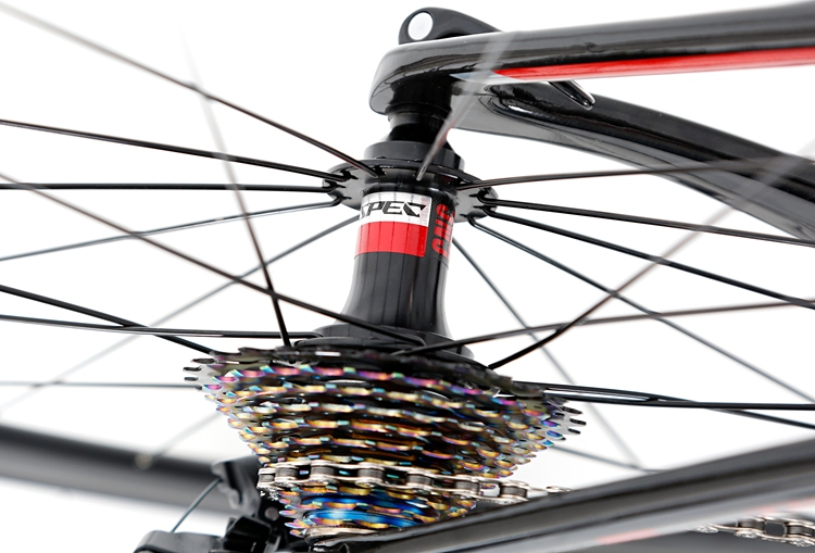 Men's V Brake Carbon Fiber Road Bike with Shimano 105/R7000-22S Derailleur Lever and 22 Speed on Carbon Frame 700c