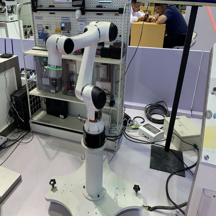 Collaborative Robot with onrobot robot gripper 10kg 1300mm Hans E10-L Coffee Robot