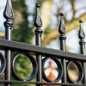 China Wholesale 6ftx8ft garden black picket fence Wrought Iron Fence wholesale