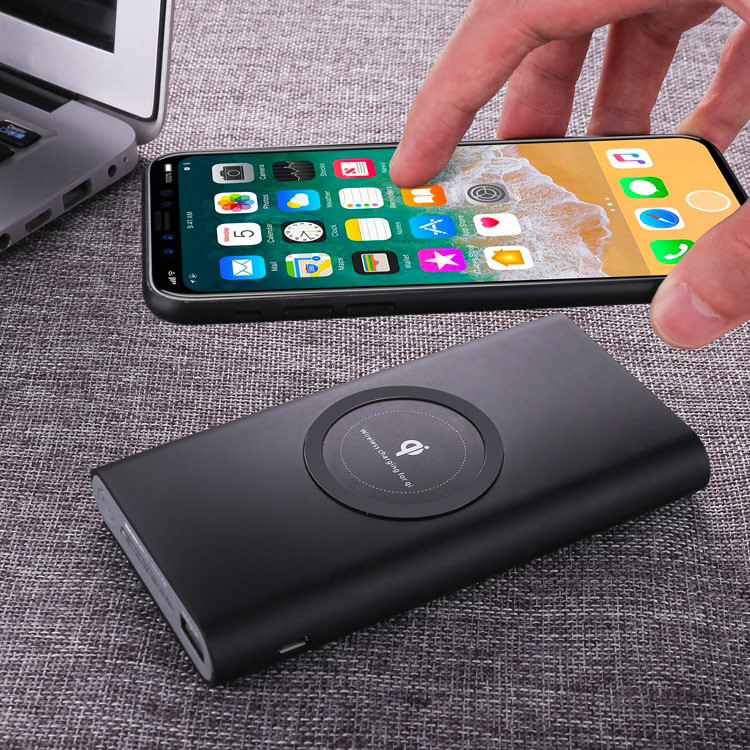 Dual Ports 2 In 1 5W Qi Wireless Power Bank 10000mah