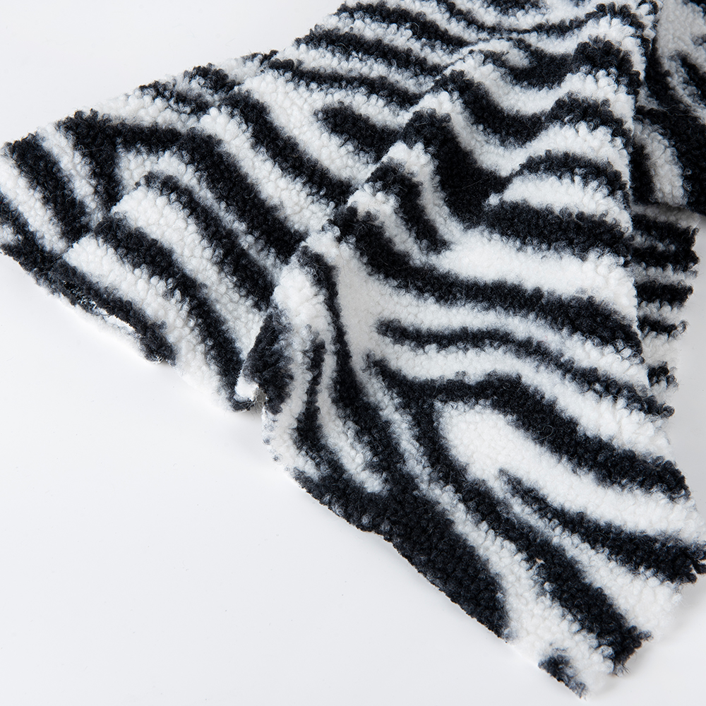 Medium Weight 100% Polyester Faux Fur Fabric for Garments Processing-Lining Sample Free
