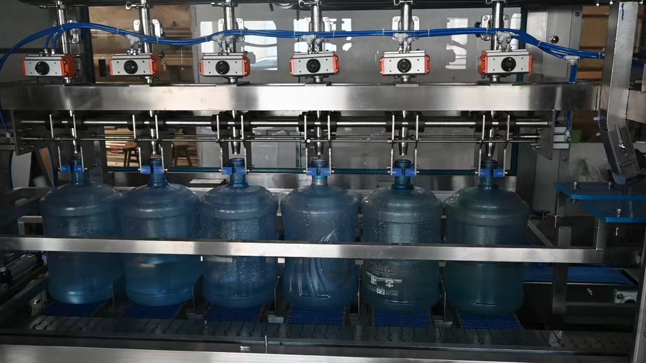 900 bph Bucket Water Filling Machine For Mineral Water, Distilled Water, Pure Water Production