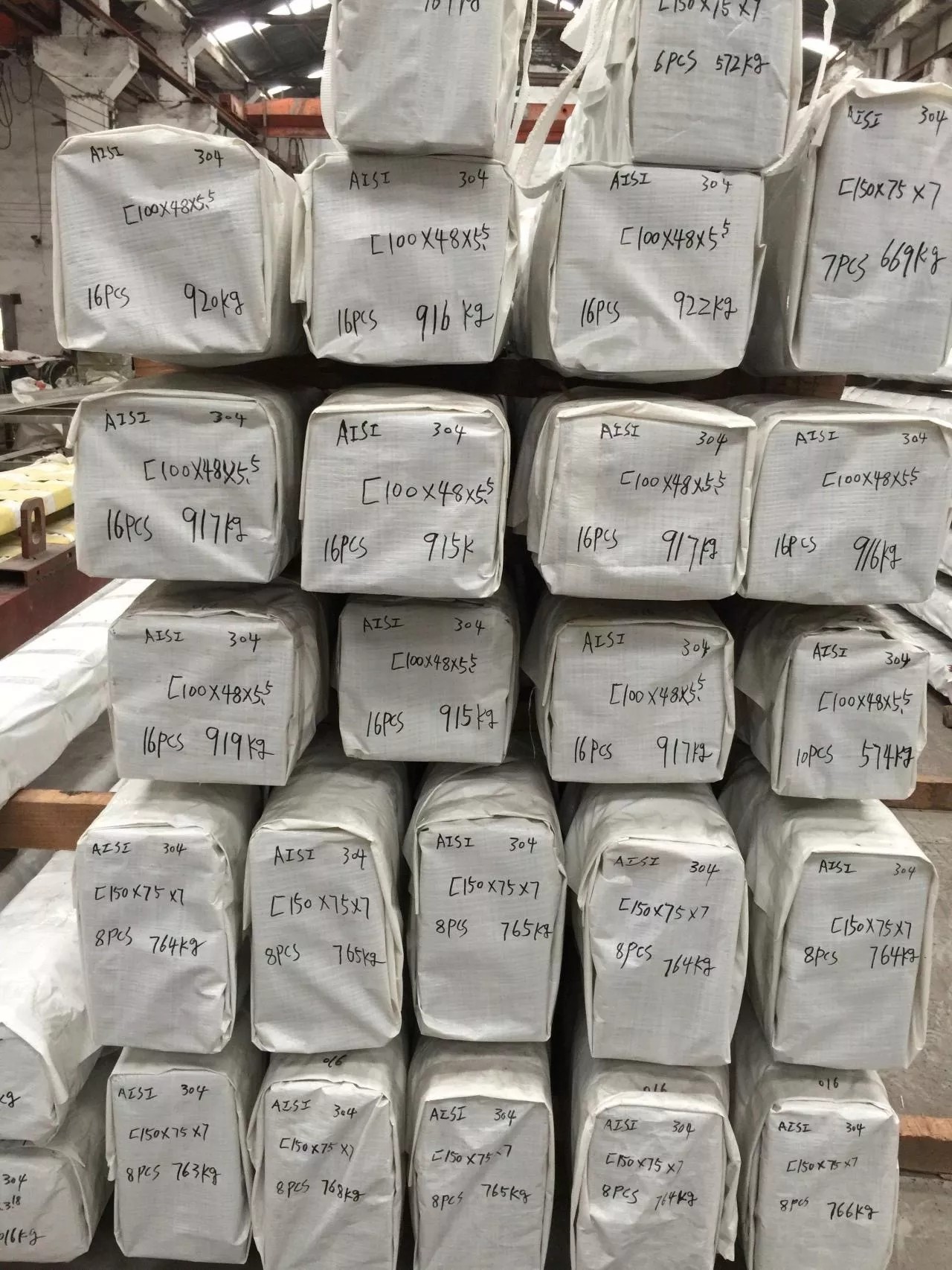factory Exit High quality Square Tube Extruded Rectangular Tubes For Transporting Fluids Price Per Kg