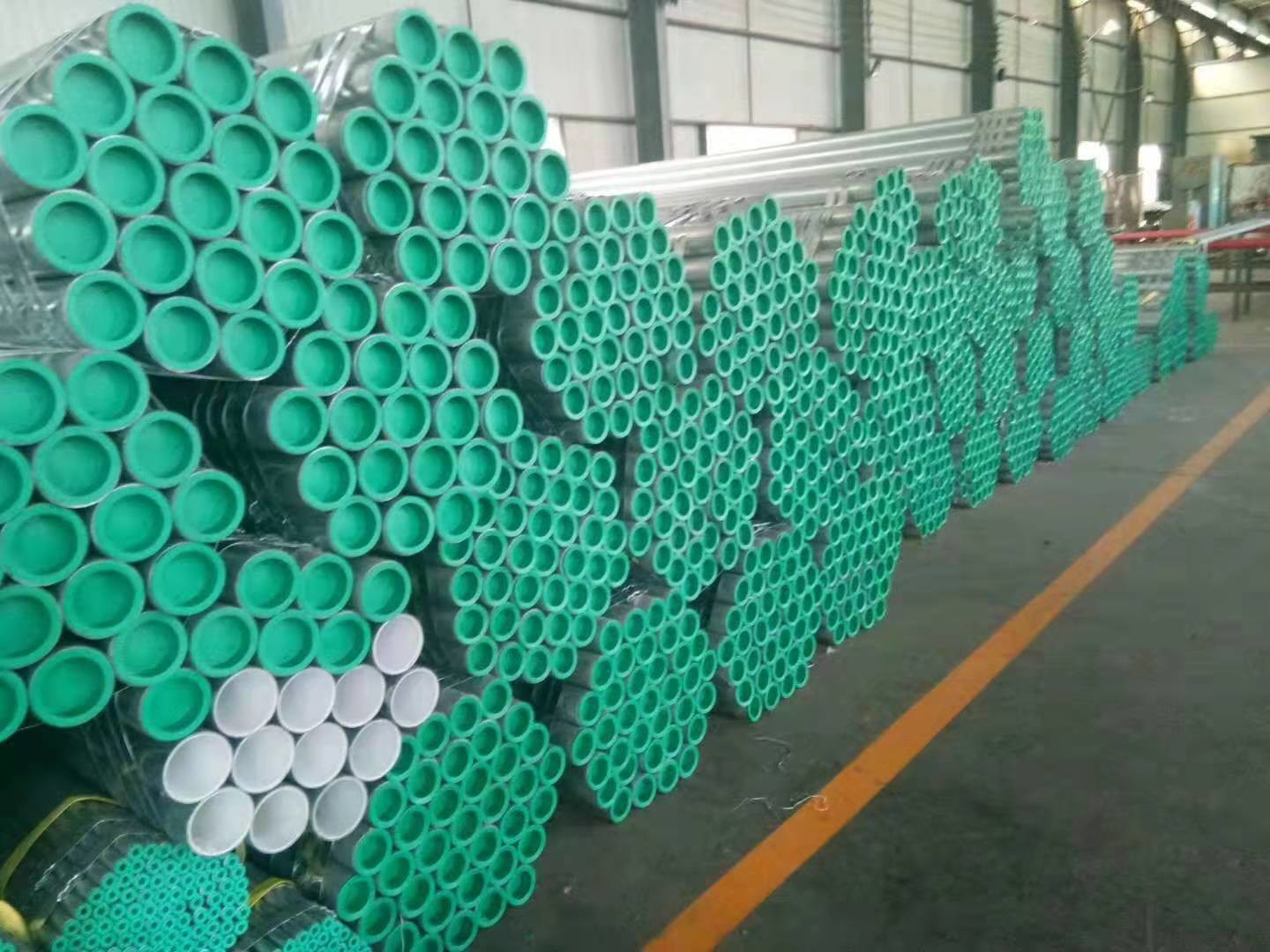 Anti Corrosive Petrochemical PE Lined Q235 Steel Pipe