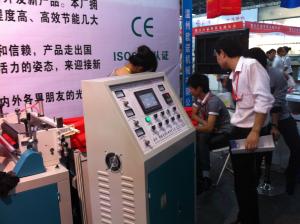 China Automatic nonwoven t-shirt bag making machine wholesale