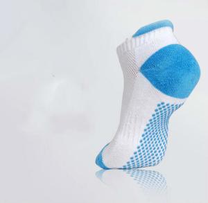 China Custom Logo, design Anti Slip Yoga women Socks wholesale