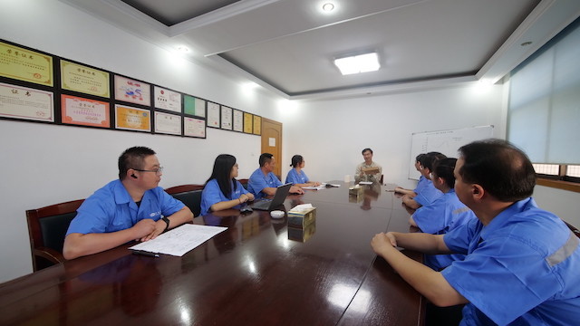 Professional Refractoriness Degree Magnesia Refractory Fire Bricks For RH Furnace