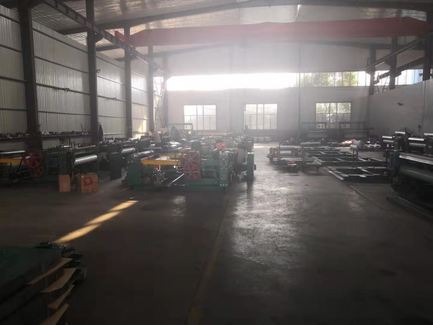 Custom Heavy Wire Mesh Making Machine , High Efficiency Metal Mesh Machine