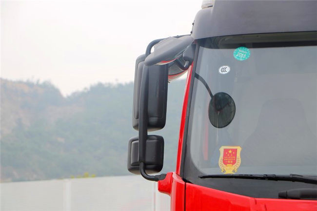 Large Capacity 8x4 FAW Diesel Fuel Storage Tank Truck Euro III Red Color