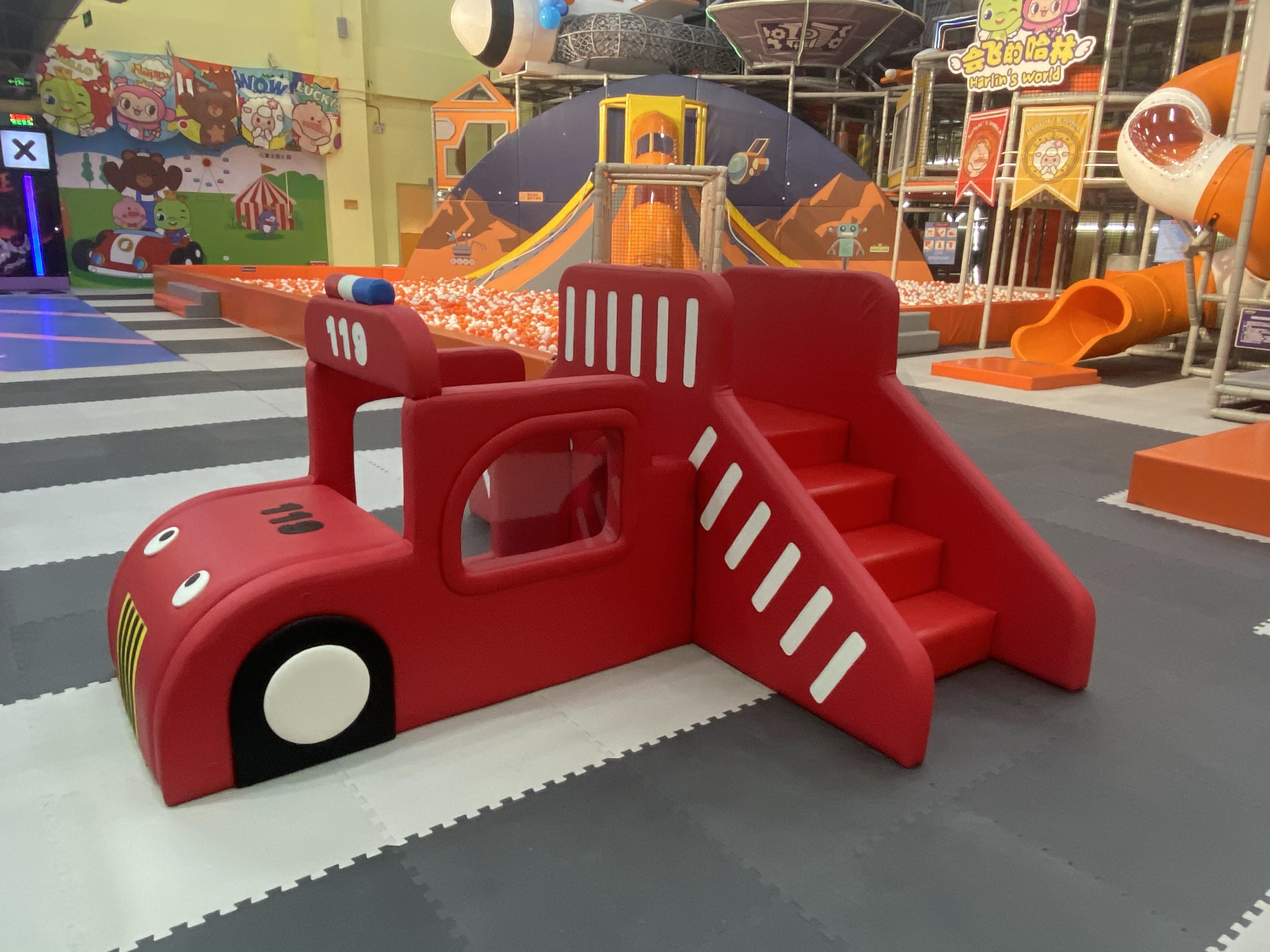 Cute Young Children Soft Foam Play Set , Bright Color Foam Soft Play Equipment Indoor