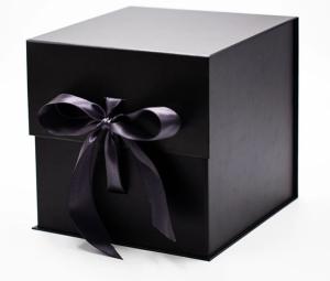 China Eco Friendly Cardboard Packing Boxes Foldable Magnetic Closure Gift Box With Ribbon wholesale