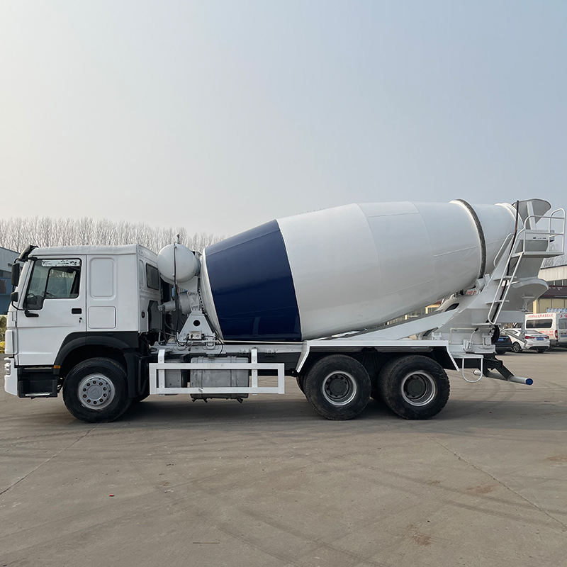 Second-Hand Construction Concrete Mixer Truck With Core Engine Component