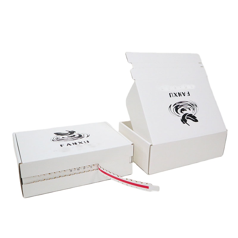 Custom Printed Paper Packaging Corrugated Shipping Boxes for Clothing and Candles