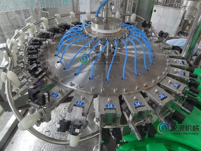 Glass Bottle Carbonated Drink Filling Machine 5000BPH Glass Bottle Filler