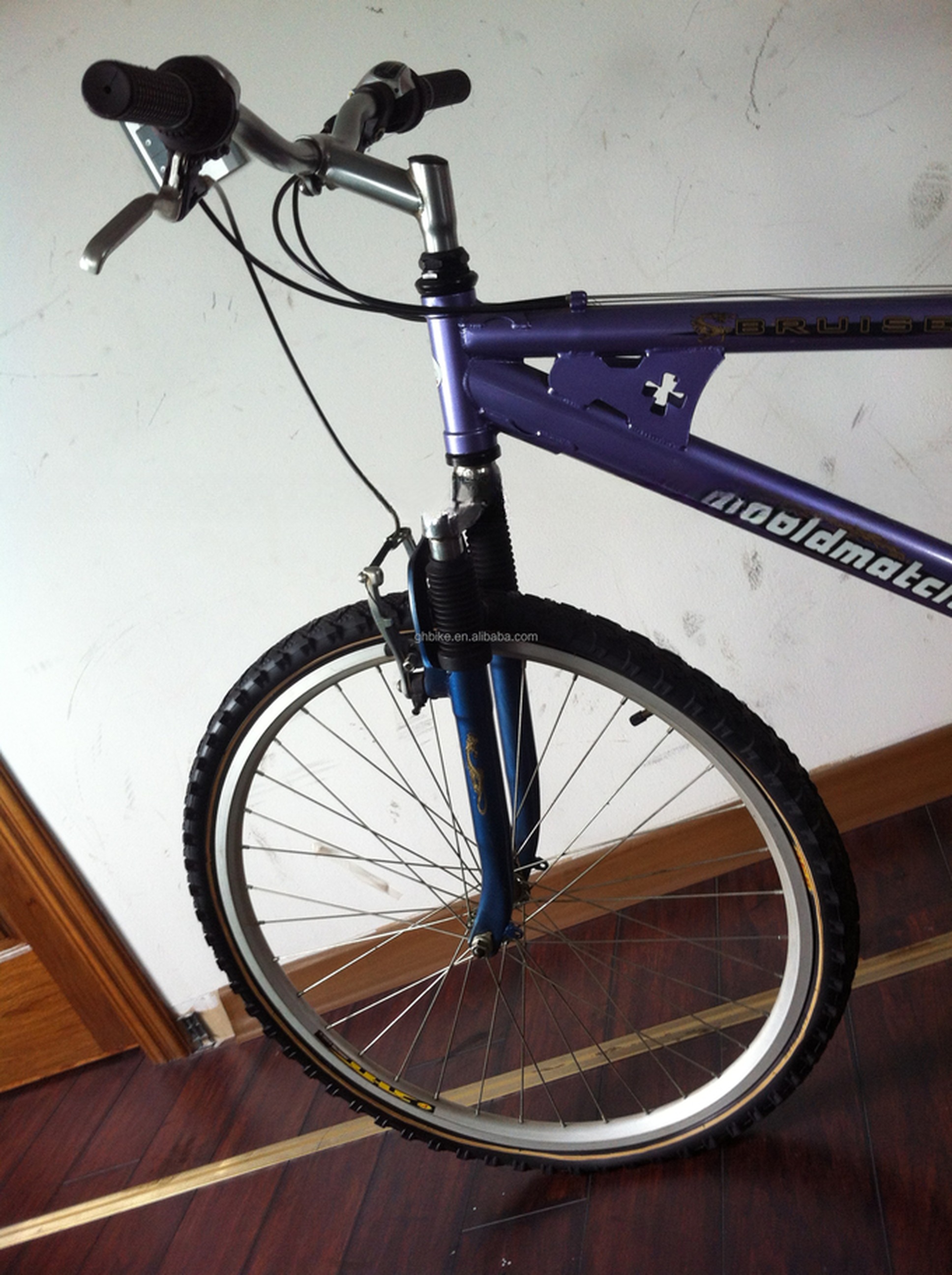 Threadless Aluminum Stem 26" Men's Shimano 21S MTB Mountain Bike with Front Suspension