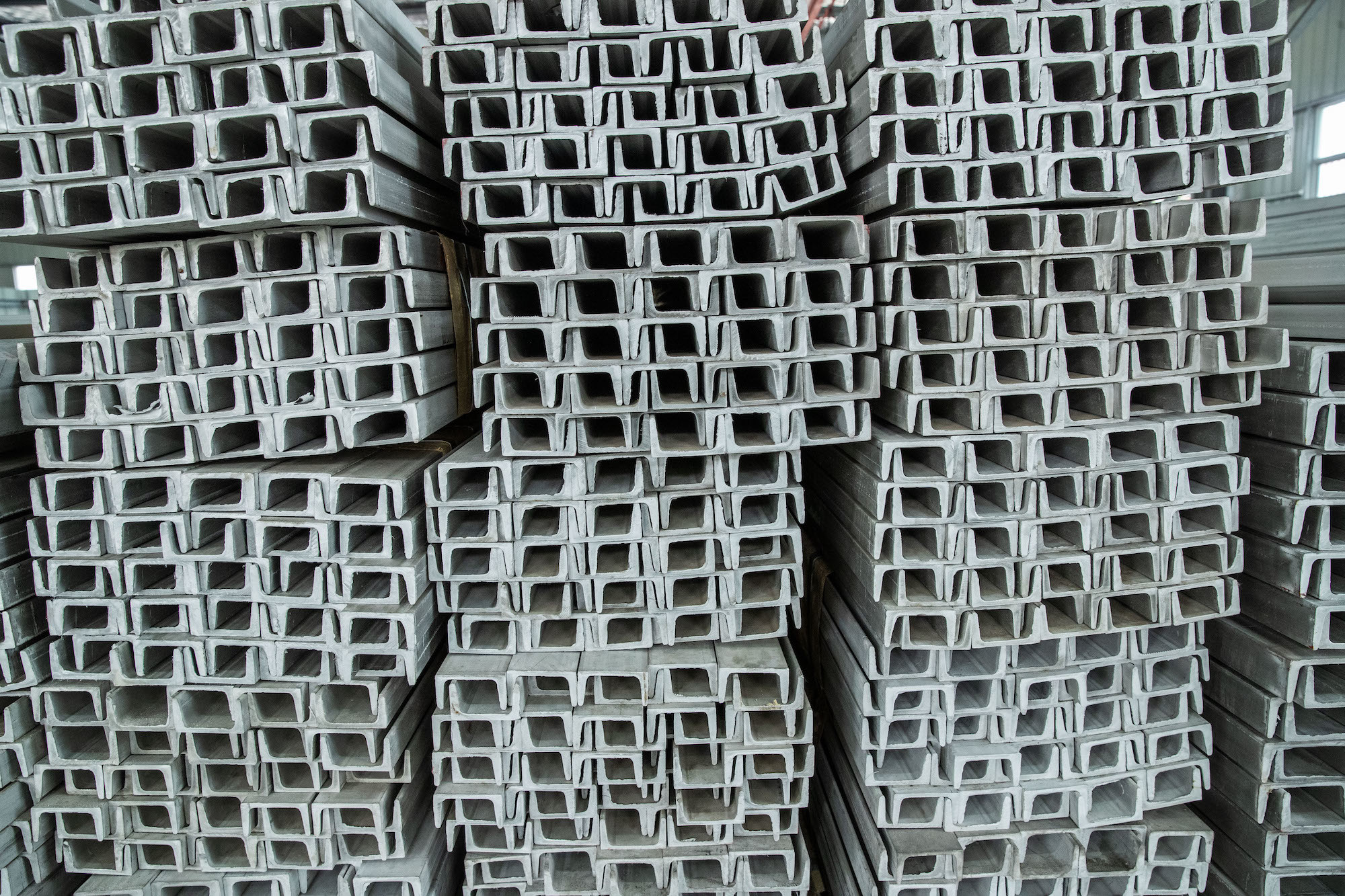 Roofing Tiles AISI SS U Channel PVDF Coated 304 Bending For Building Structure