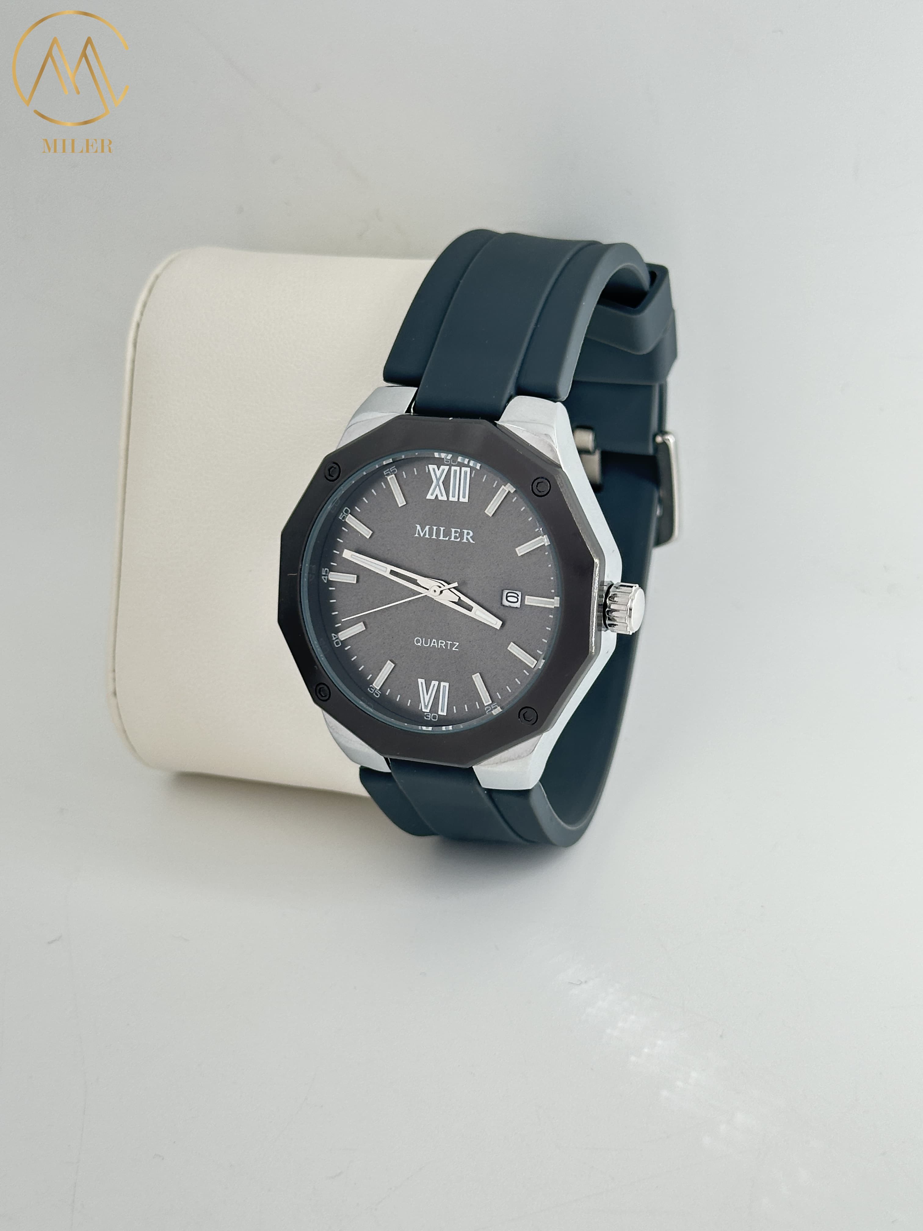 Wholesale Sports Waterproof Quartz Watch with Silicone Strap