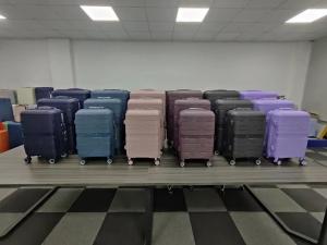China PP Trolley Travel Bags Suitcase Unique Luggage For Men And Women'S Kids Family Travel Bags Trolley Luggage Set wholesale