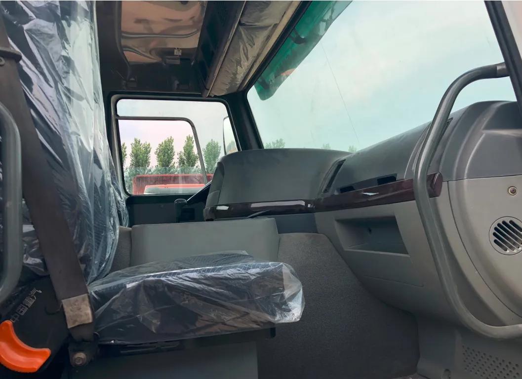 China Sinotruk Truck Head Tractor Truck Tow 6*4