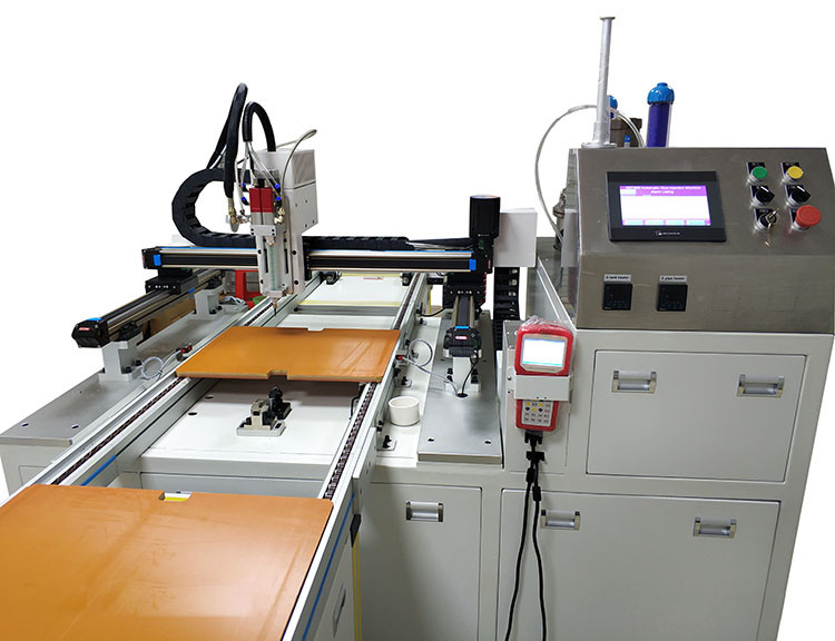 Touch Screen Automatic Glue Dispenser On Site Installation GM700