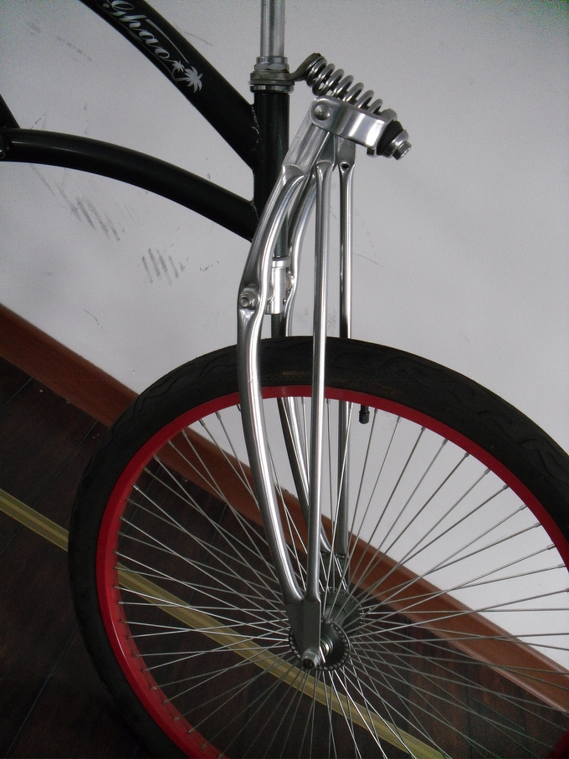 26inch Chopper Style Beach Cruiser Bicycle with Steel Fork and 150KG Load Capacity