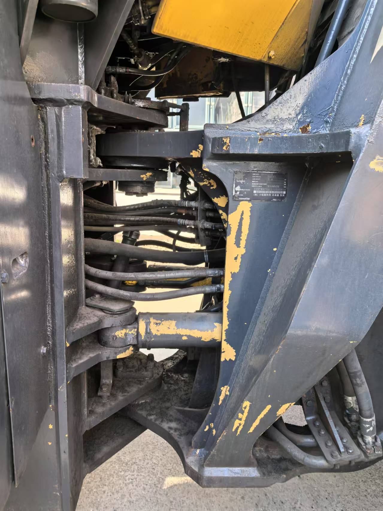 Used Komatsu WA500-6 Wheel Loader Heavy-Duty Front Loader Exported from China